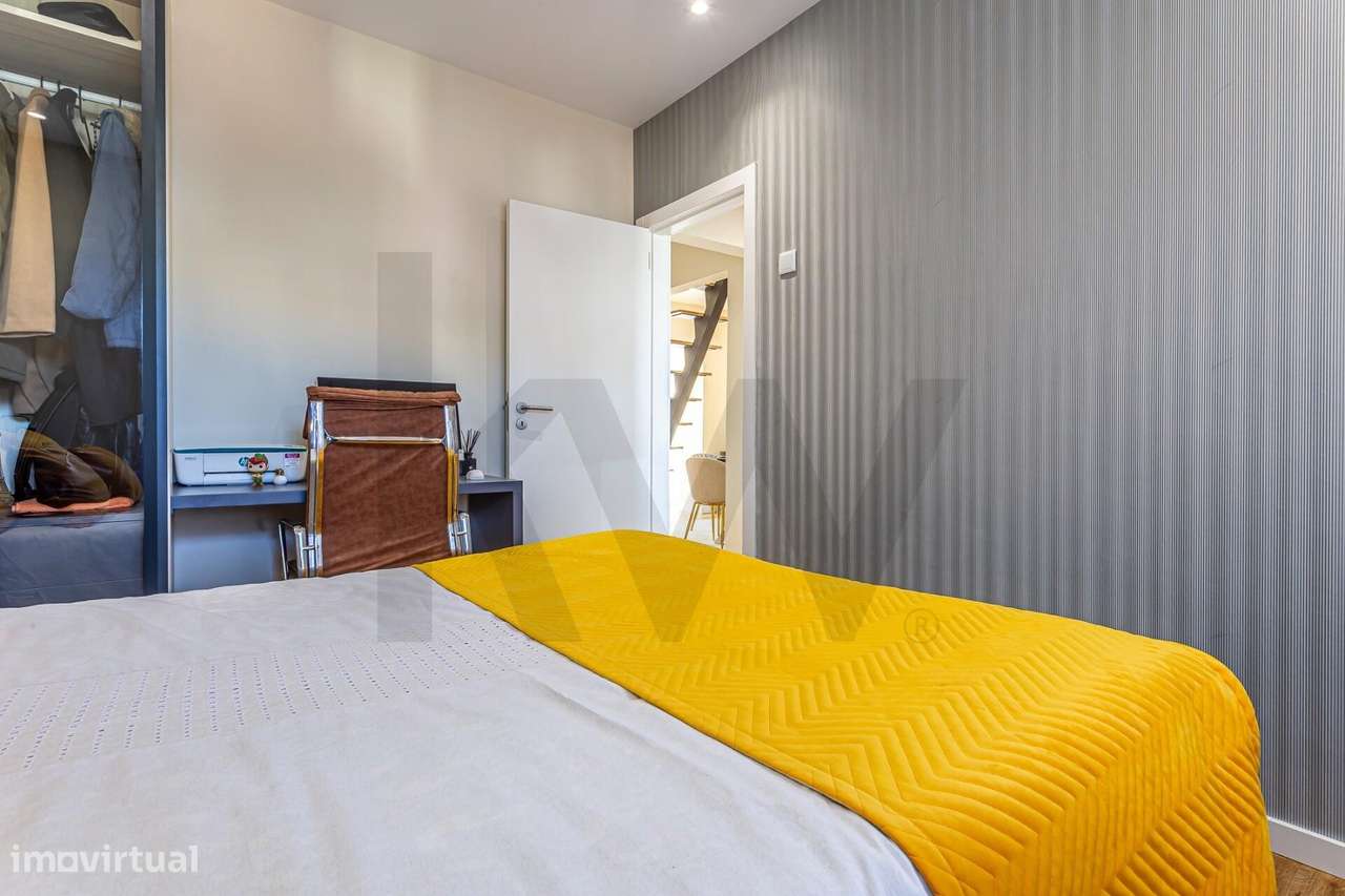 T2+2 Remodelado e Mobilado com Terraço – A 4 Min da Estação de Queluz - Grande imagem: 5/33