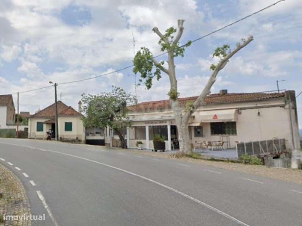 Moradia com estabelecimento comercial em Salgueiro do Campo - Grande imagem: 4/9