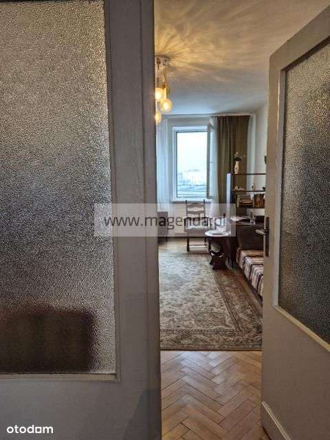 Oryginalne mieszkanie 73 m2 przy Placu Konstytucji-5