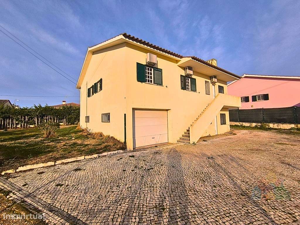 Moradia T3 Independente com terreno a 5 minutos de Tomar-13