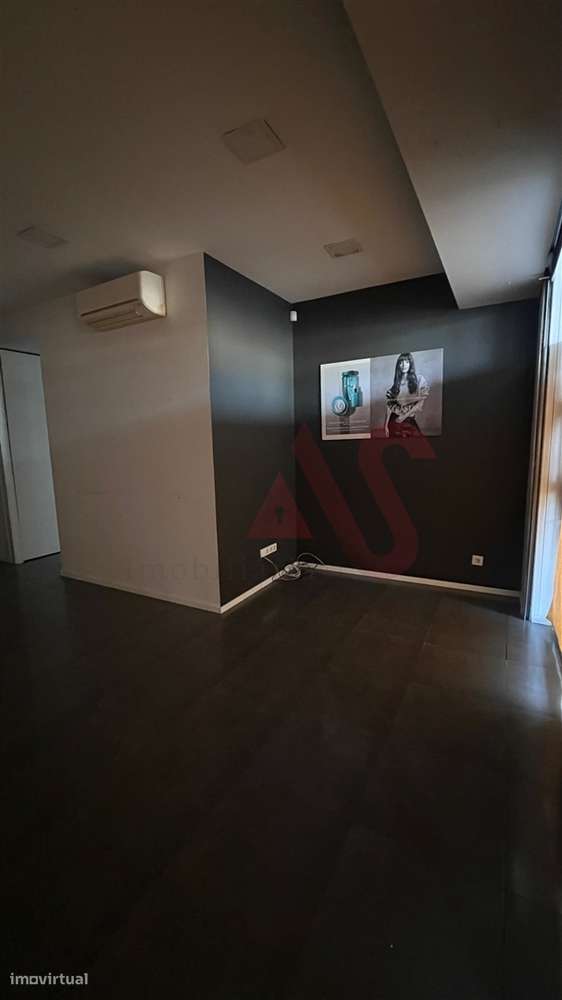 Loja para Arrendamento com 112,85 m² – Braga (São Vicente) - Grande imagem: 3/9