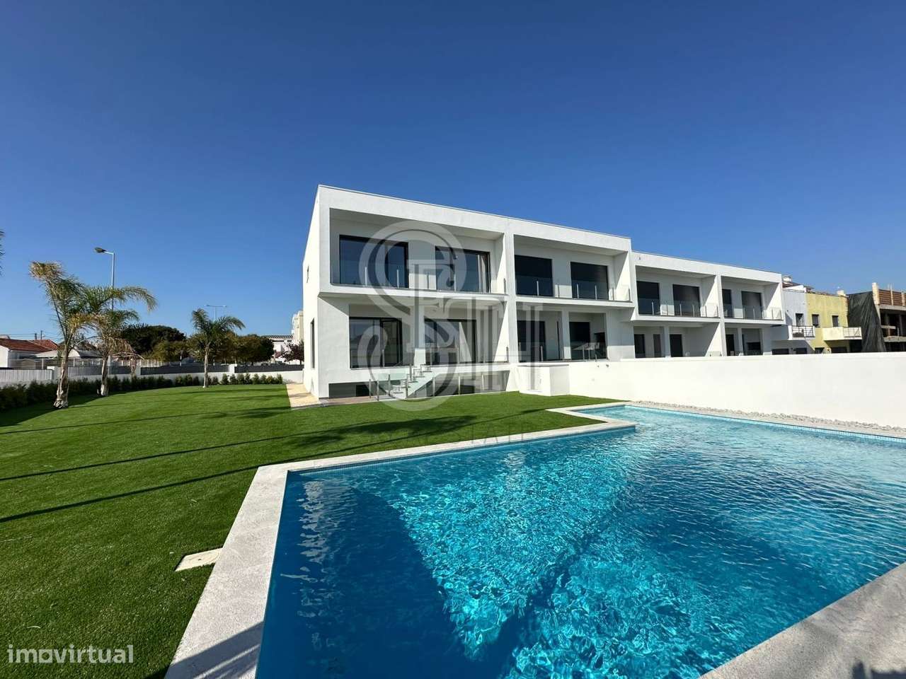 MORADIA V3+1 CENTRO DA CIDADE-2