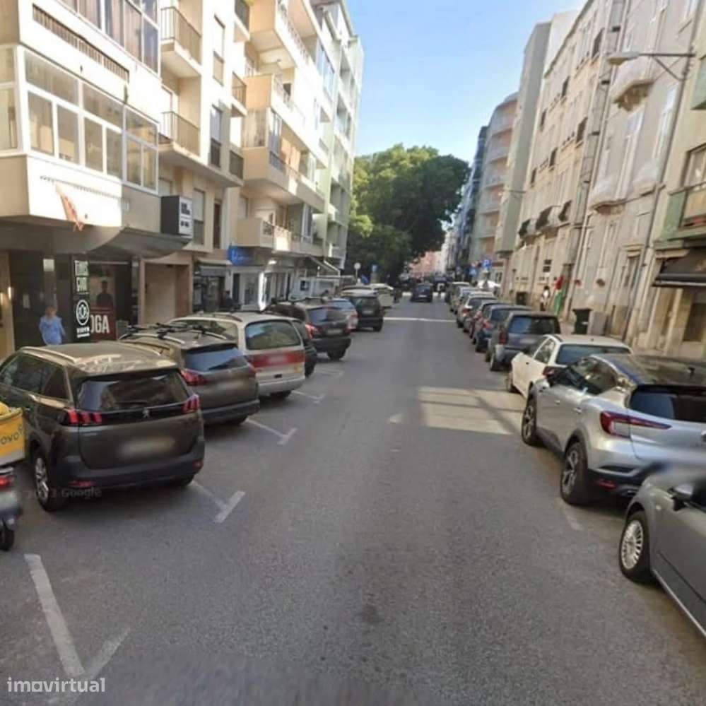 Oportunidade: Espaço Comercial Arrendado em Campo de Ourique, Lisboa-3