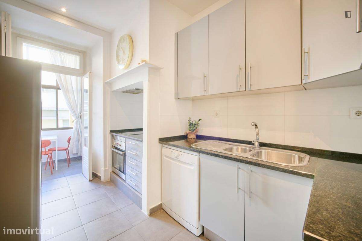 Quarto - localizado em Alcântara Lisbon - Grande imagem: 2/10