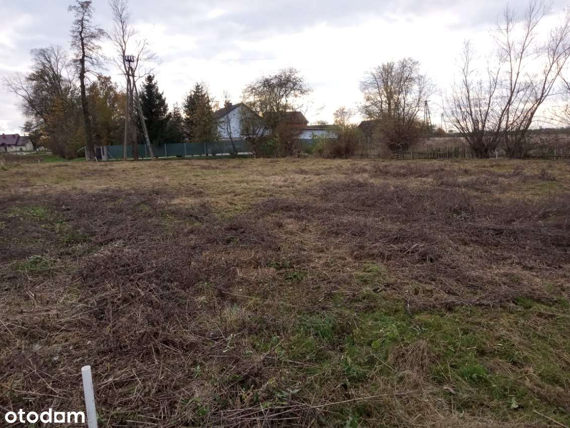 Działka budowlana w spokojnym miejscu-3