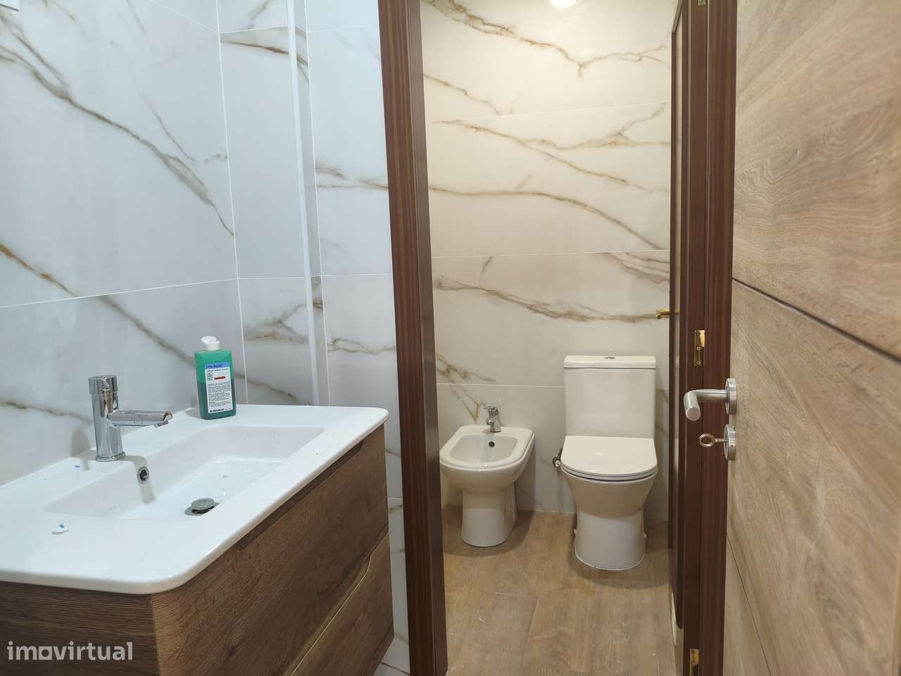 Apartamento T2 Remodelado-11