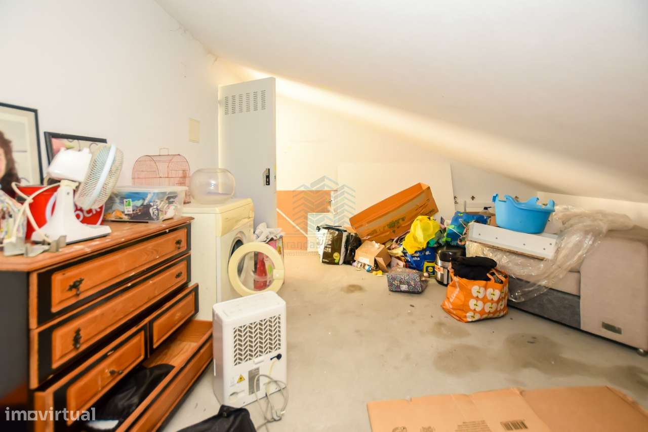 Apartamento T3 com Garagem e Arrecadação - Torres Novas-23