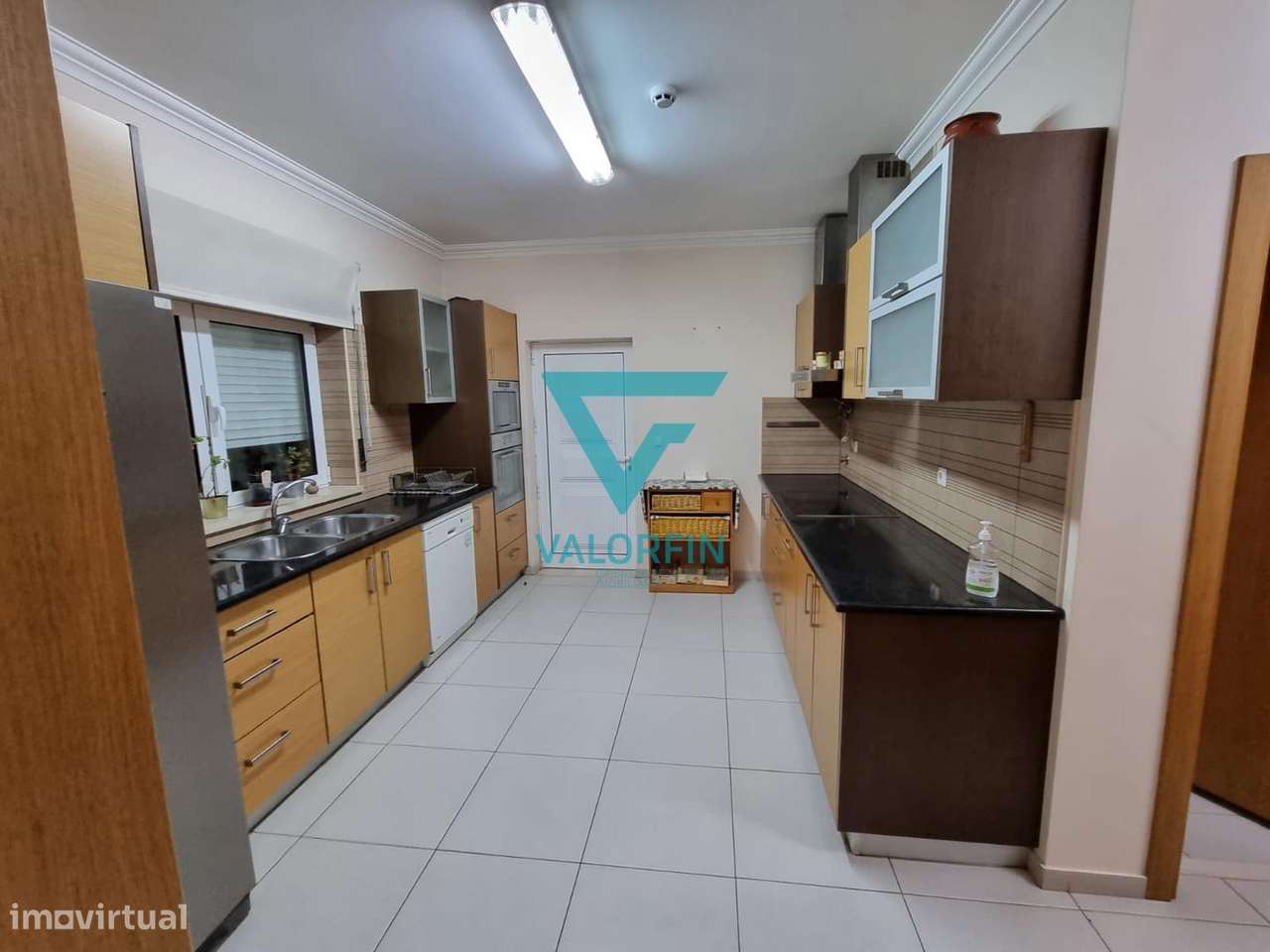 MORADIA T3 com Cave, Rés do Chão e Terreno | Batalha-9