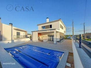 Moradia T4 com Piscina e Jardim - Vista Deslumbrante sobr...