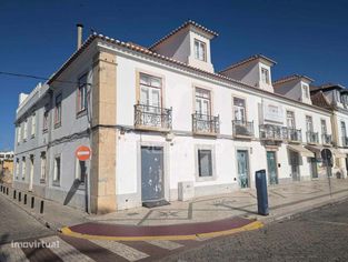 Apartamento T0+2 em Edifício Pombalino, centro, frente rio - Grande imagem: 4/27