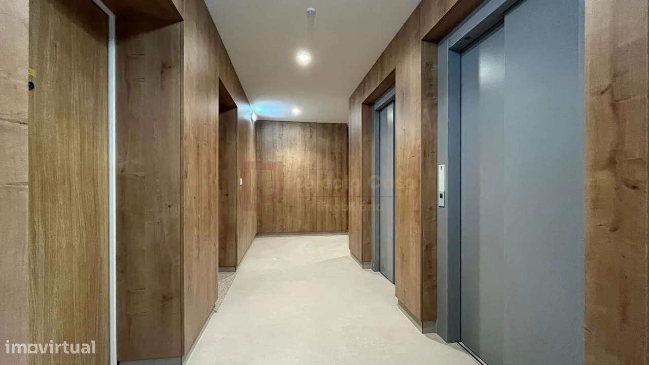 Apartamento T3 Novo com Terraço junto ao Metro-11