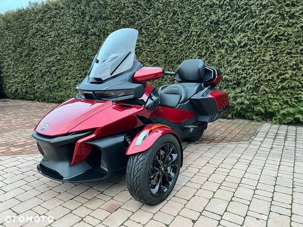 Can-Am Spyder - 1