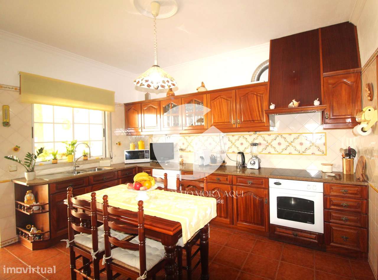 MORADIA T3 COM PÁTIO NA BAIXA DE OLHÃO-9