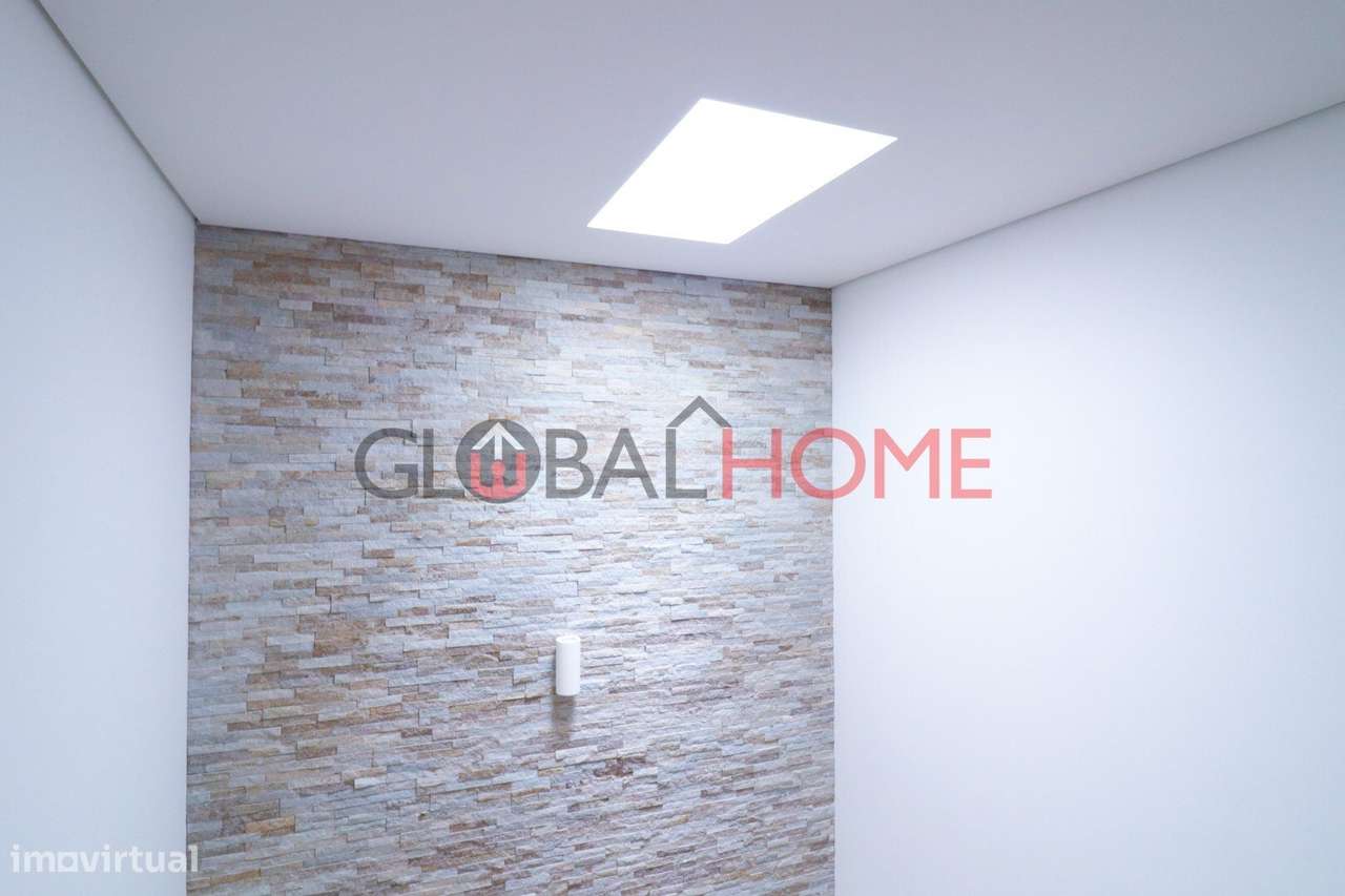 Moradia T3 Nova com Terraço e Piscina em São Pedro da Cova-25