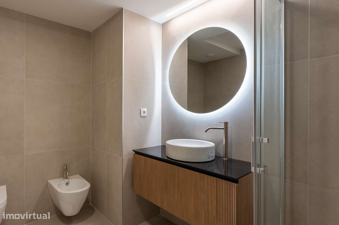 Apartamento T3 com 140 m2 mais 16m2 de varanda e garagem-19