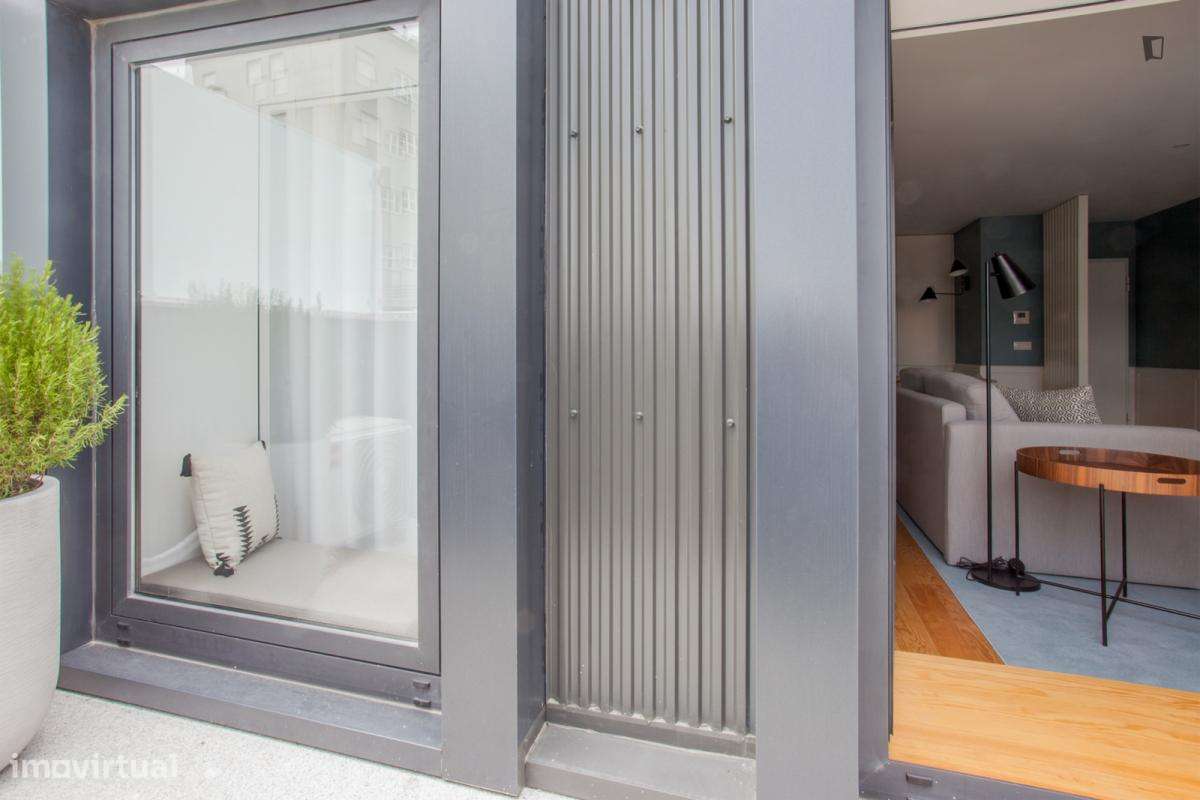 Estúdio - localizado em Santo Ildefonso Porto - Grande imagem: 2/7