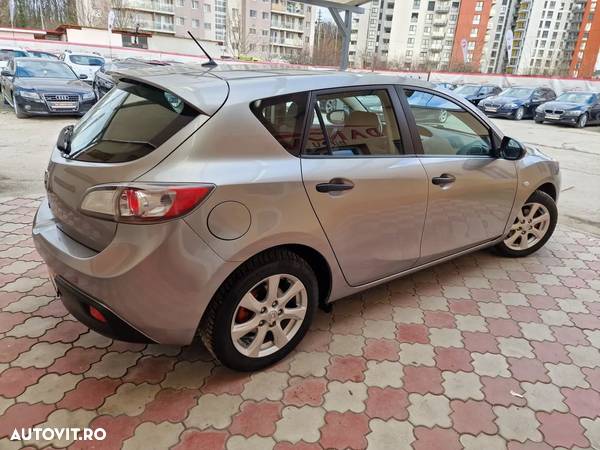 Mazda 3 1.6 MZR Active - 12