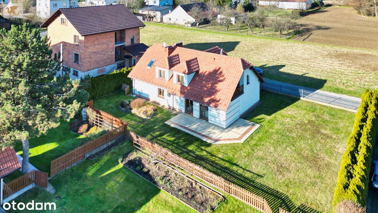 Komfortowy dom w Kętach | 6 pokoi + garaż | Spokojna okolica-13