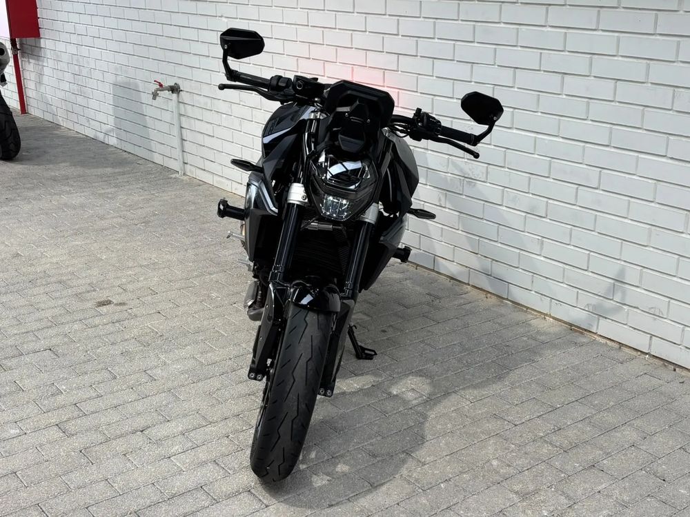 BMW F 900 R