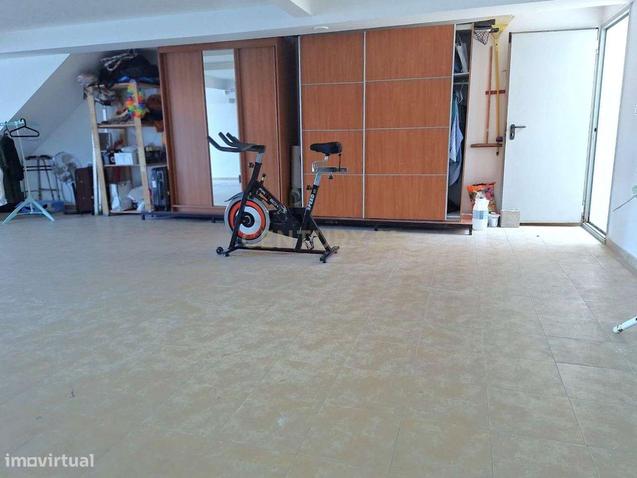 Moradia T3+1 em Alcochete: Luxo e Conforto!-4