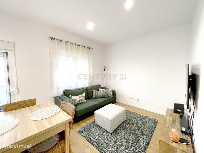 Apartamento T2 renovado em 2023-10