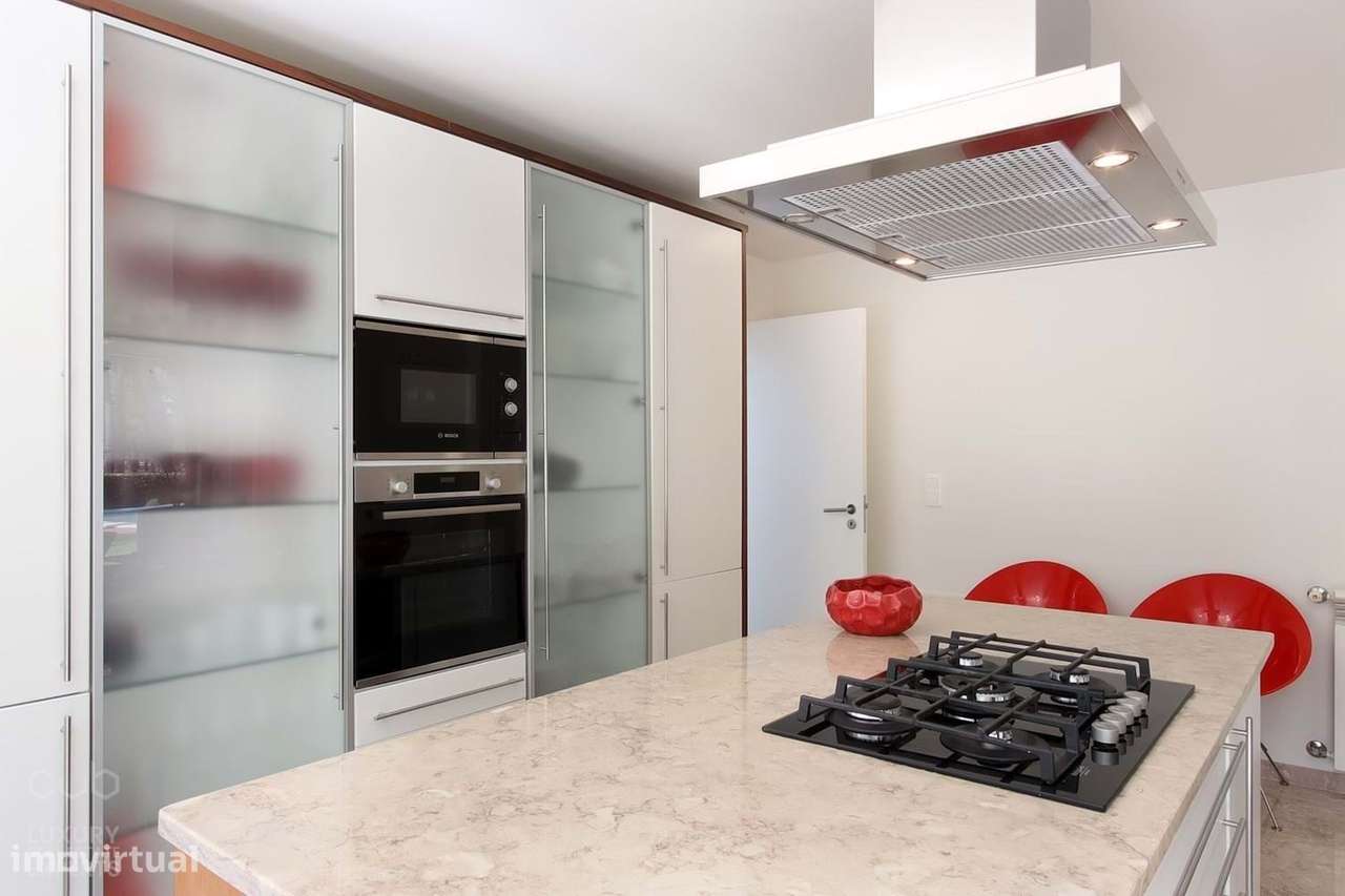 Moradia, 391 m², Charneca de Caparica e Sobreda-15