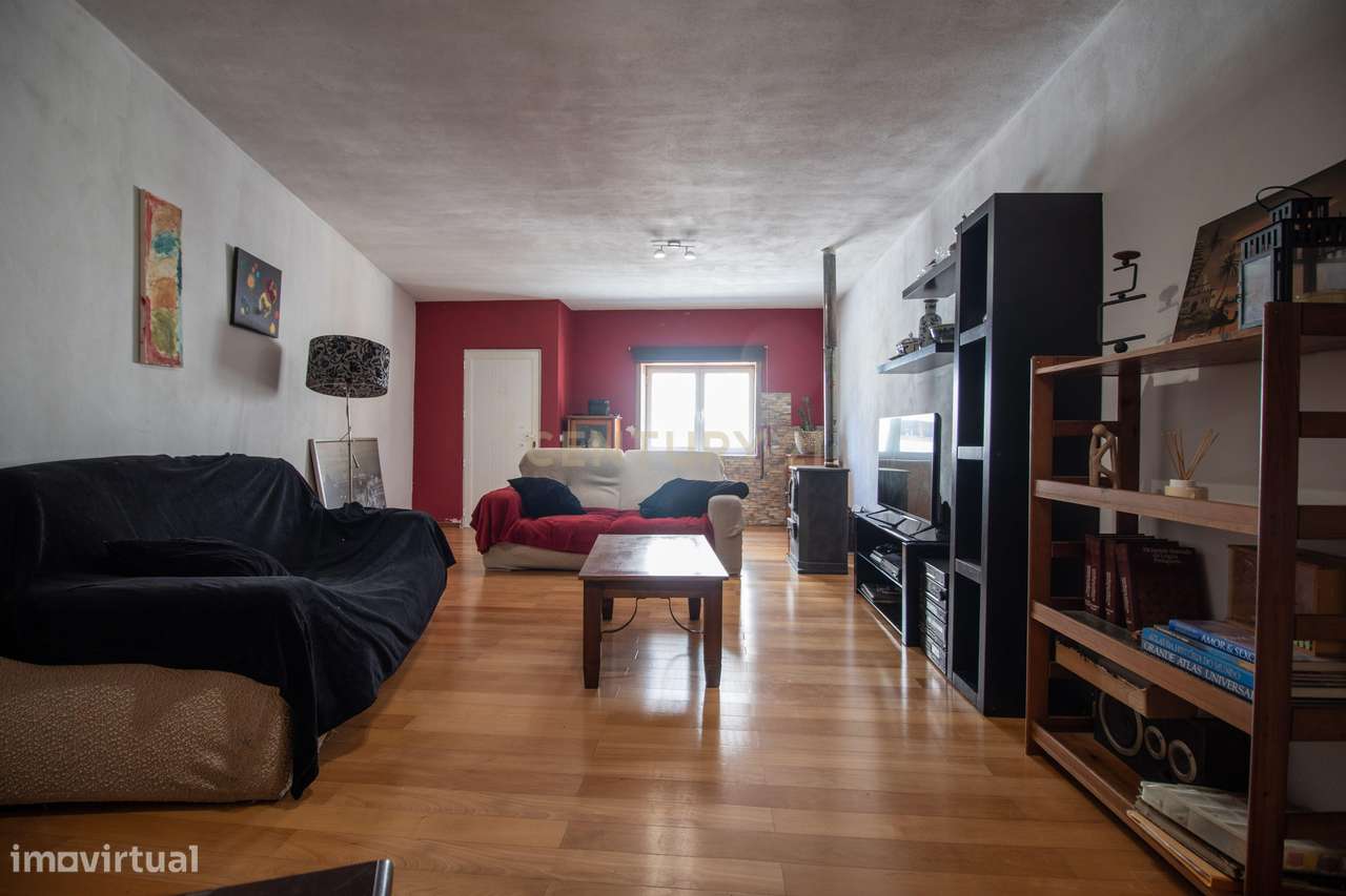 Moradia T3 com Terraço e Terreno no Alqueidão - Figueira da Foz - Grande imagem: 2/60