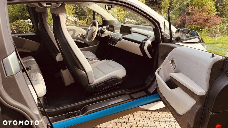 BMW i3 (60 Ah) - 23