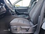 VW Passat Variant 2.0 TDi Business DSG - 15