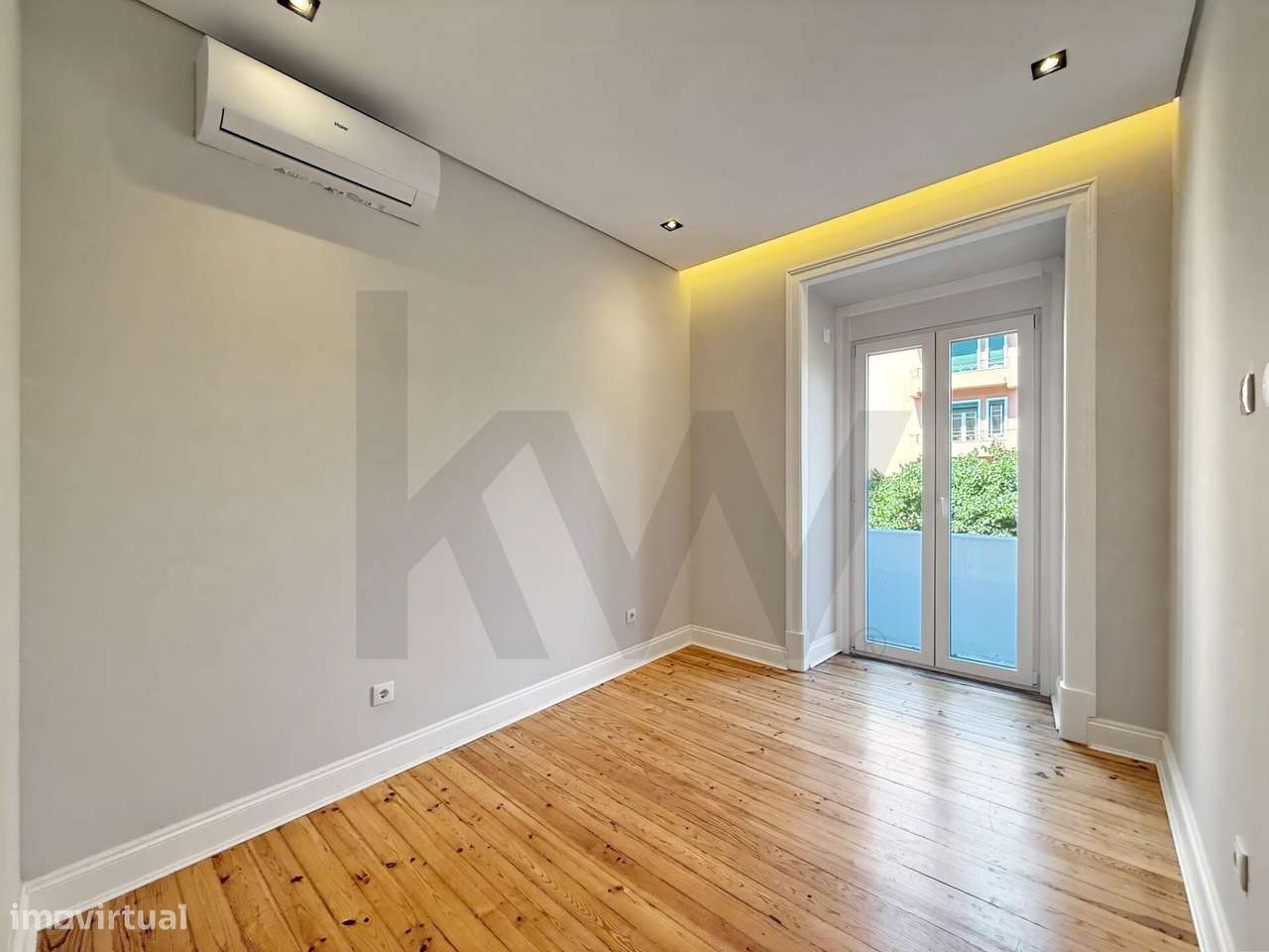 T3 REMODELADO | 2 SUITES | CLOSET | LOGRADOURO 35 m2 | AV. ALMIRANTE R-10