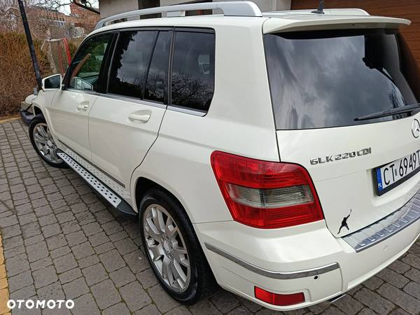 Mercedes-Benz GLK 220 CDI (BlueEFFICIENCY) 7G-TRONIC - 11