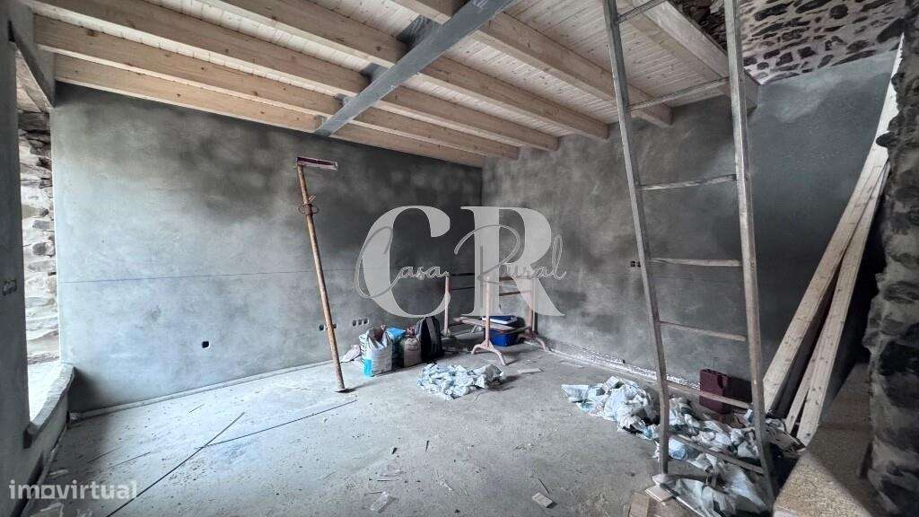 Moradia T2 em pedra-5