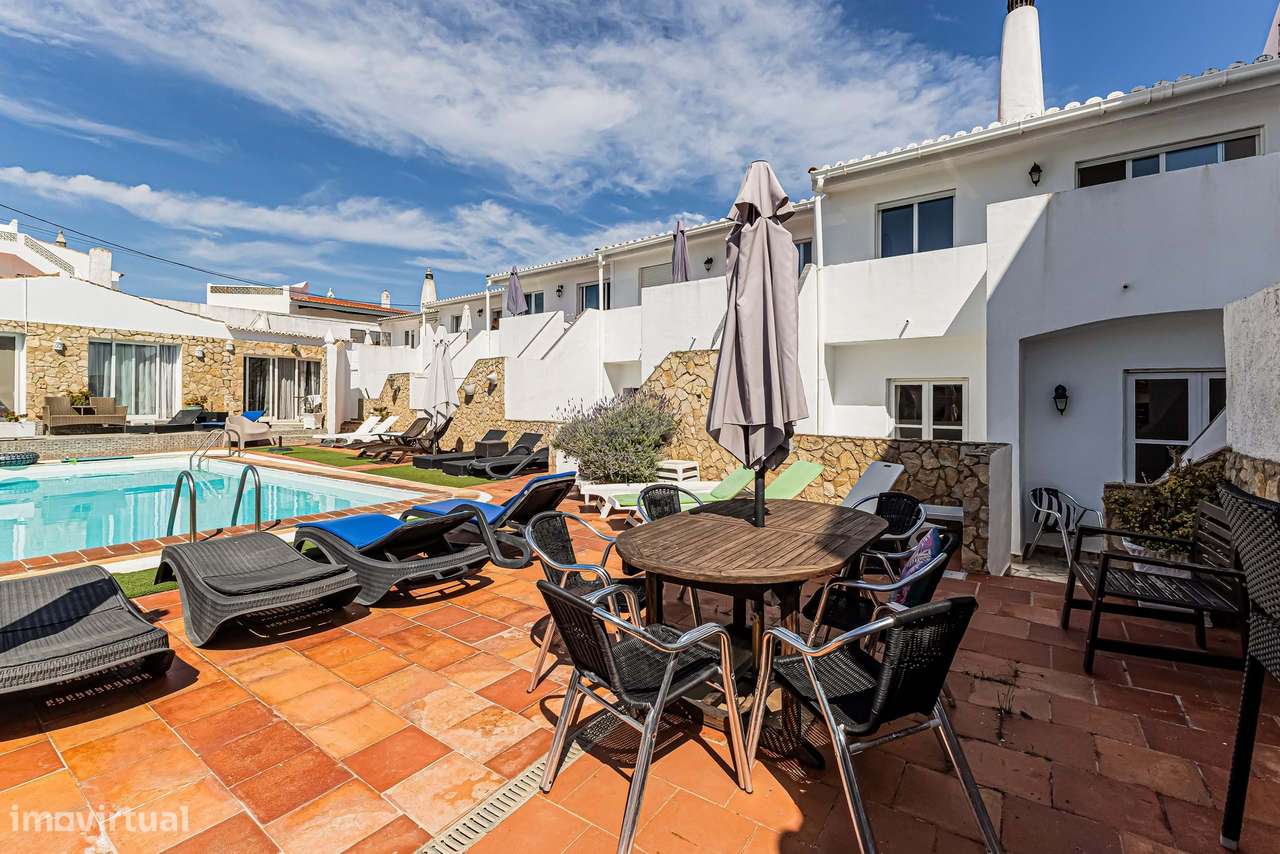 Casa geminada com caráter e vista para o mar em Burgau, Budens-11