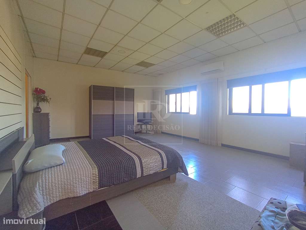 Armazém em Roriz, Santo Tirso-15