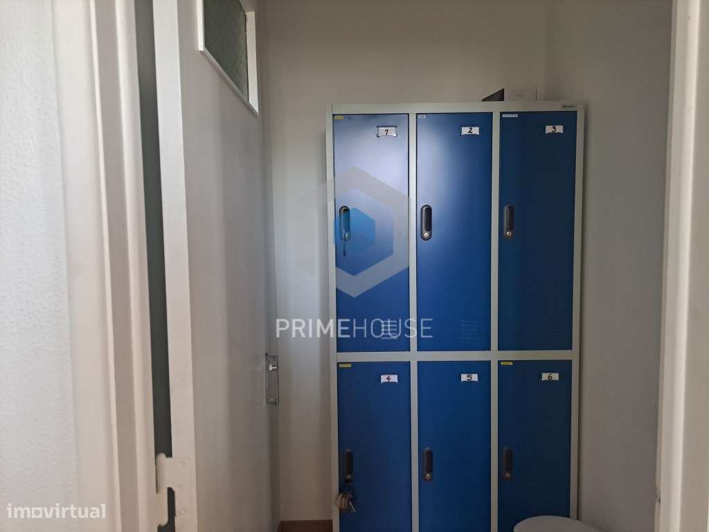 Edifício com escritórios - Grande imagem: 5/11