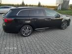 Toyota Avensis 2.0 D-4D Premium - 2