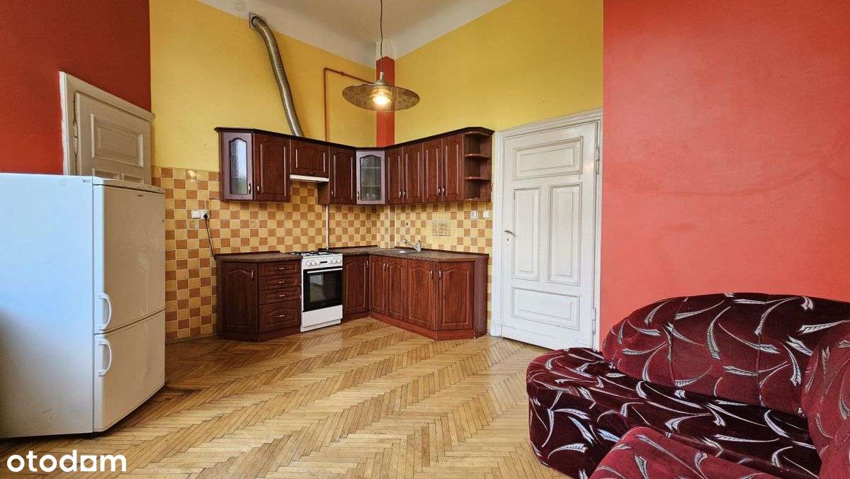 390 cm wysokość | 48m2 | Koneser | Kamienica-13