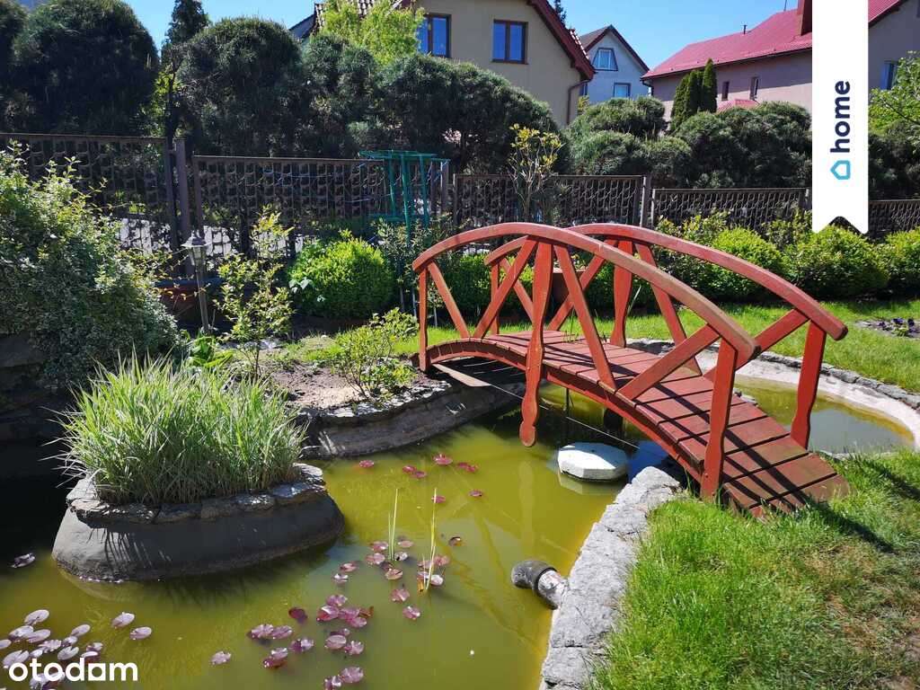 Dom z pięknym ogrodem