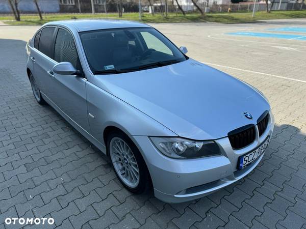 BMW Seria 3 325i - 6