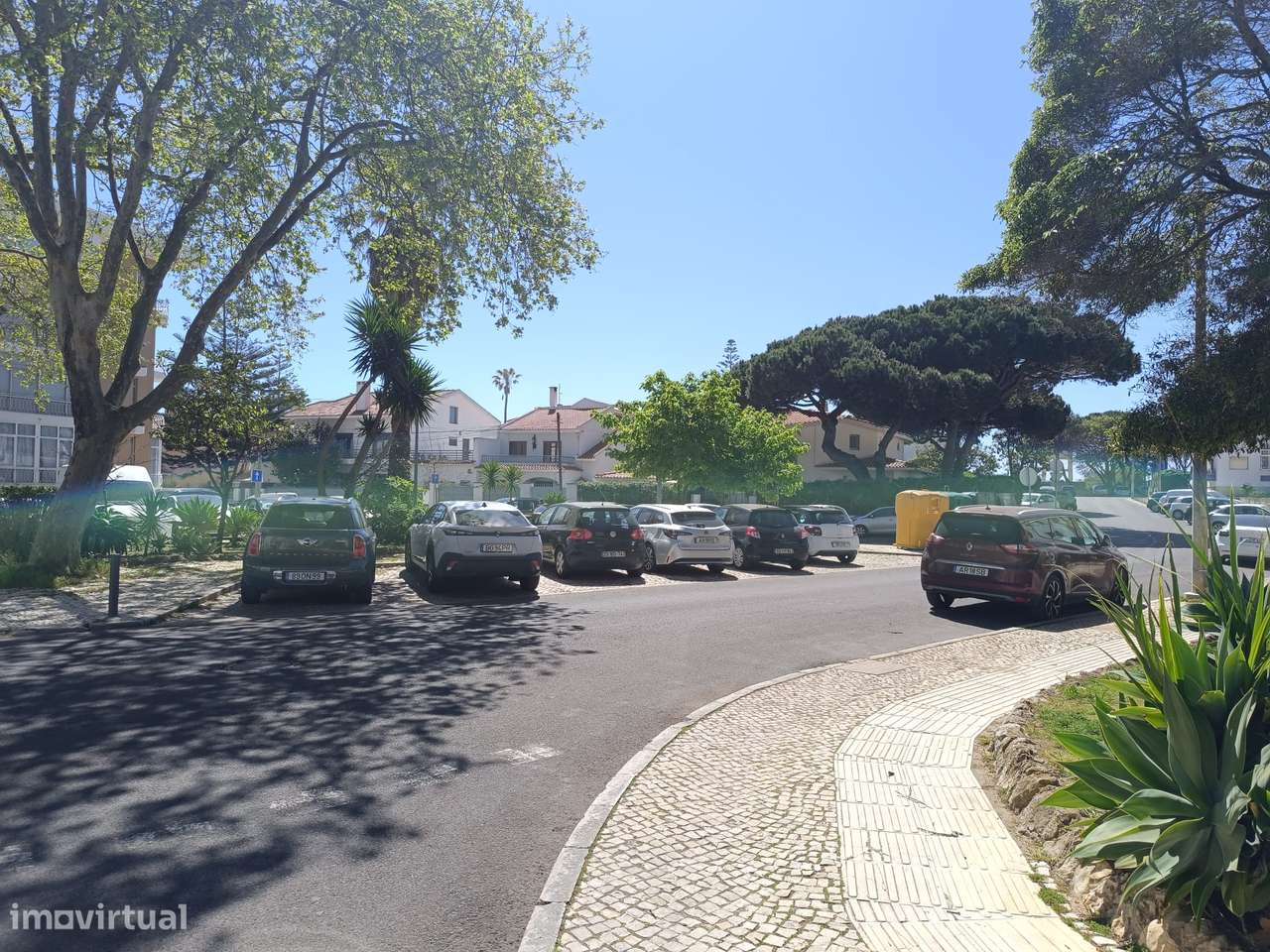 Apartamento T0 para remodelação total.-5