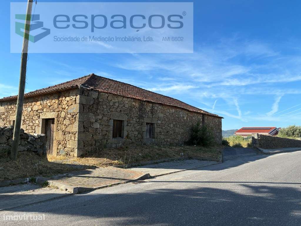 Terreno com Elevado Potencial para Grande Área Comercial - Fundão-1