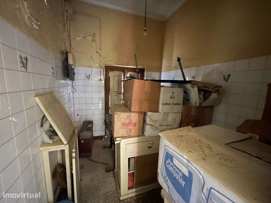 Moradia com Antiga padaria-20