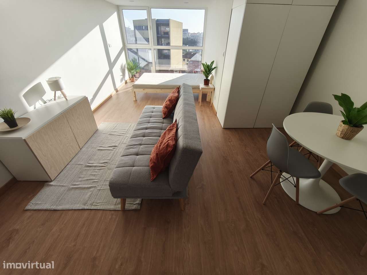 Estúdio junto ao Hospital São João - Grande imagem: 4/8