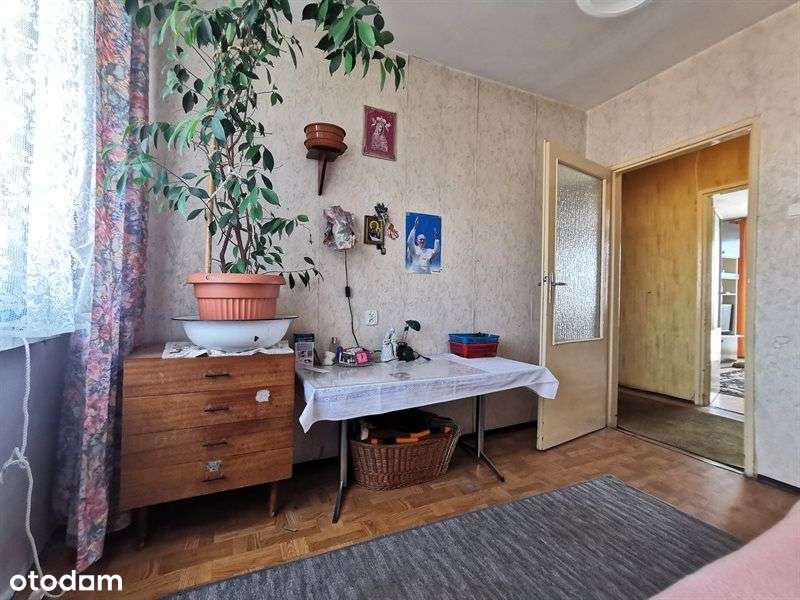 Sprzedam mieszkanie z balkonem , do remontu-10