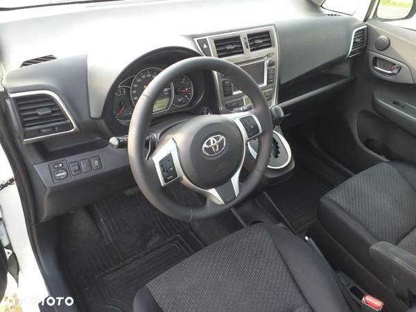 Toyota Verso S 1.33 VVT-i Multidrive Comfort - 16