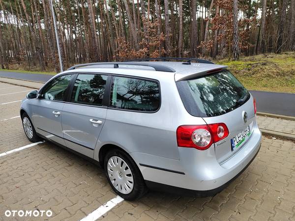 Volkswagen Passat 2.0 TDI Comfortline DSG - 2