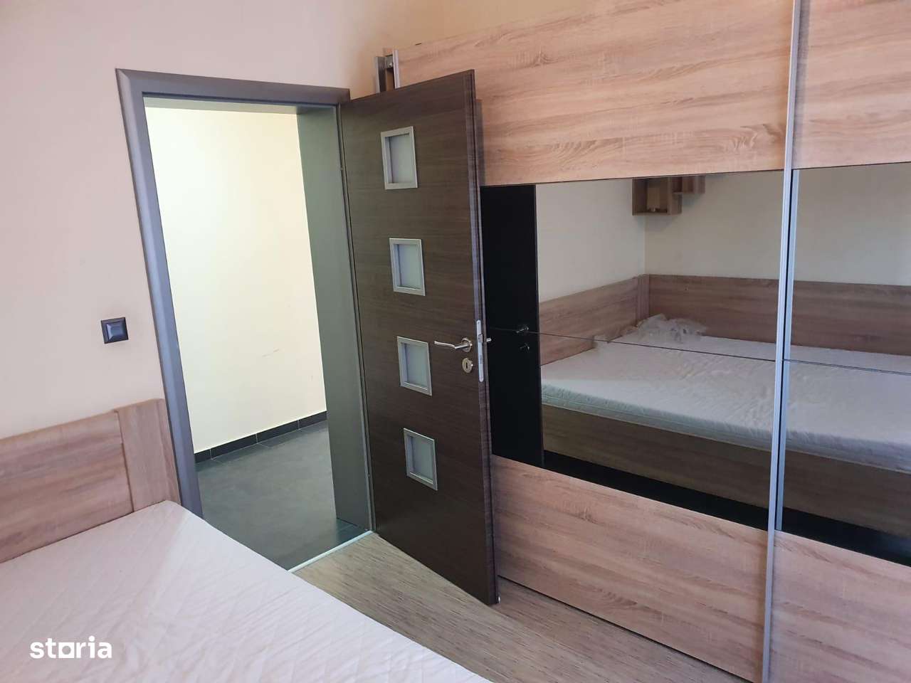 Ap 2 Camere Mobilat 53mp Etaj 2 zona Esso Giroc 98.000 euro-4