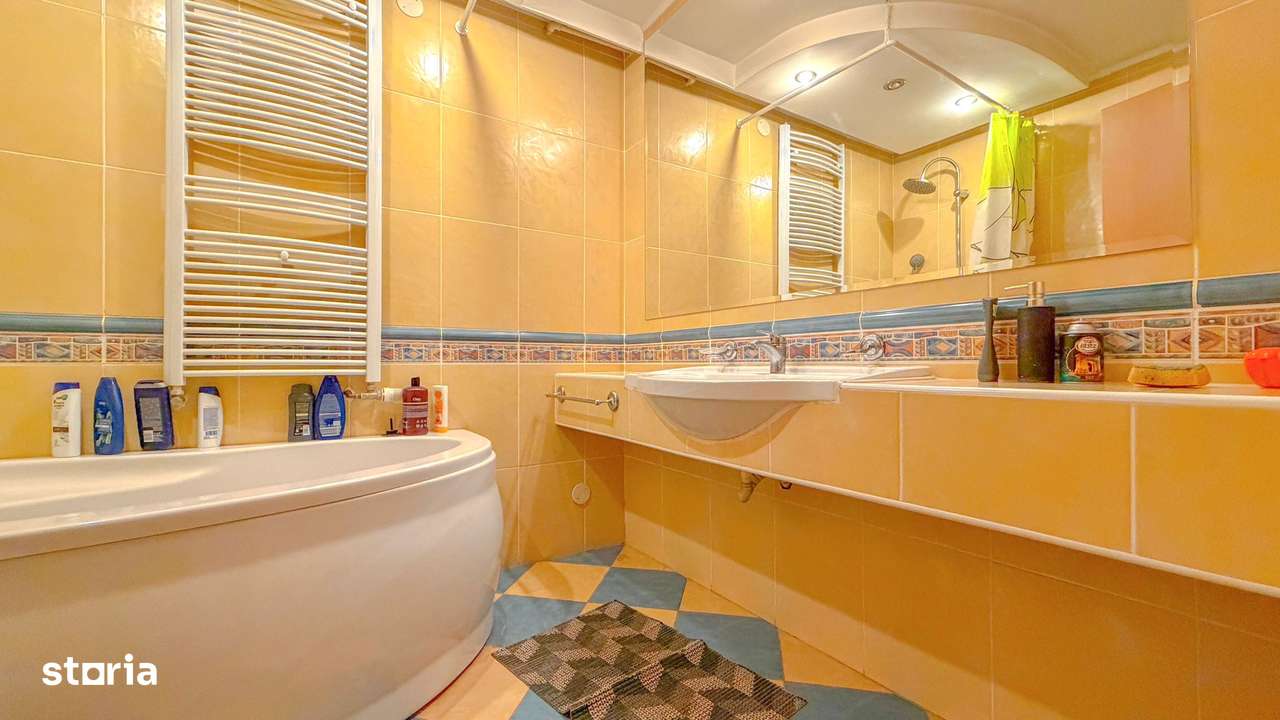 Apartament unic cu 7 camere, 3 balcoane, 3 bai, 2 parcari, 2 beciuri-13