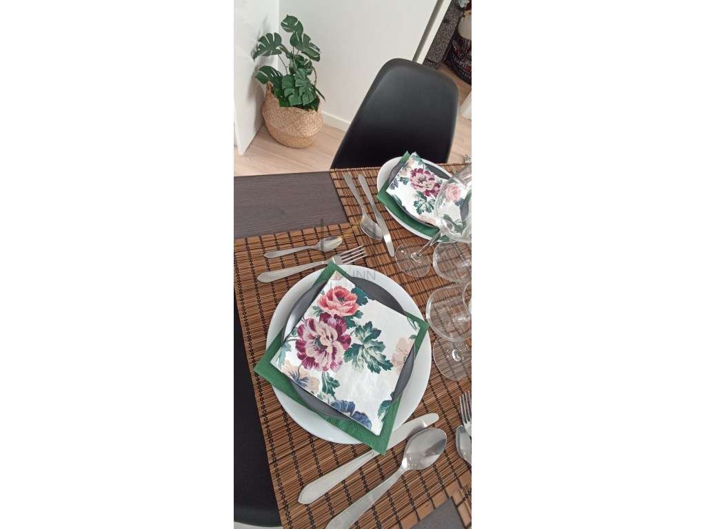 T3 renovado em Benfica - varanda e elevadores-16