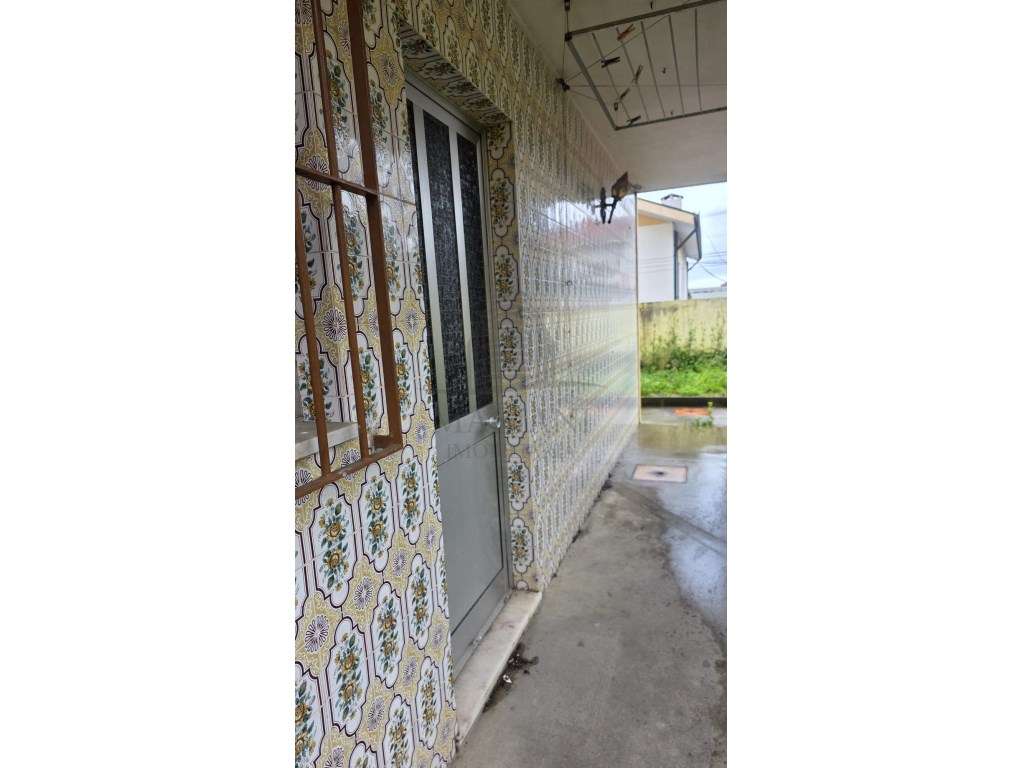 **Moradia de 4 frentes em Arcozelo - Oportunidade Única! **-19